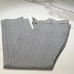 Classic houndstooth black and white pants.